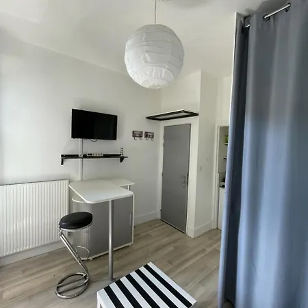 شقة Le Castel Lily 2 - Hypercentre - Face Aux Parcs - Immeuble De Caractere *